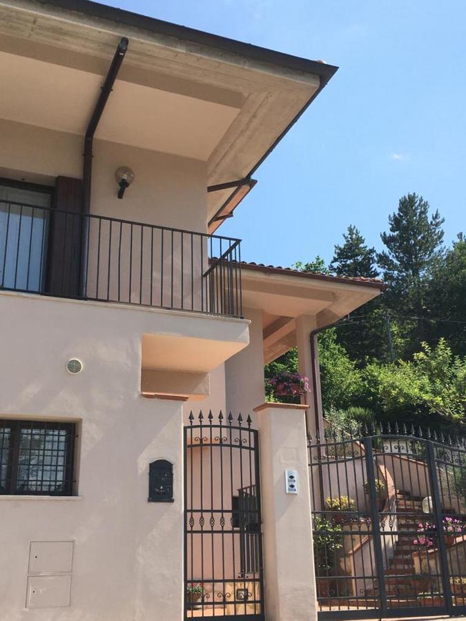 Villa Rosa Caporciano Buitenkant foto