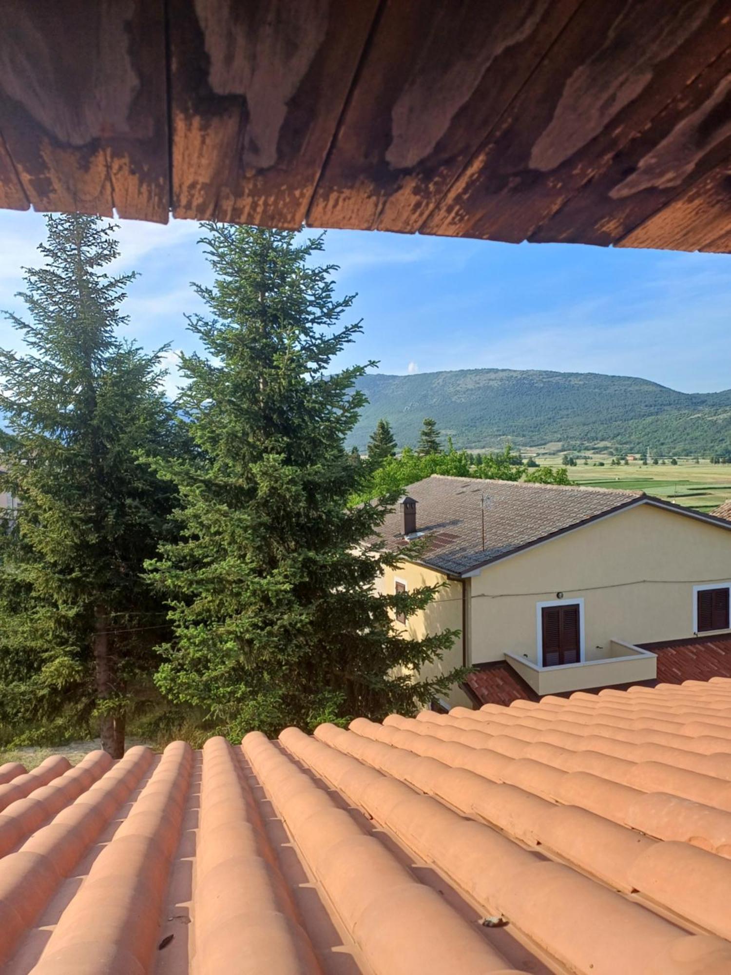 Villa Rosa Caporciano Buitenkant foto